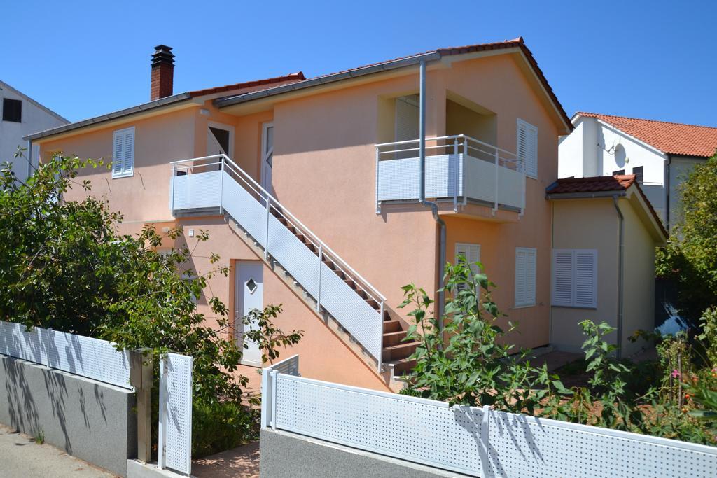 Apartment Klara Крк Екстер'єр фото
